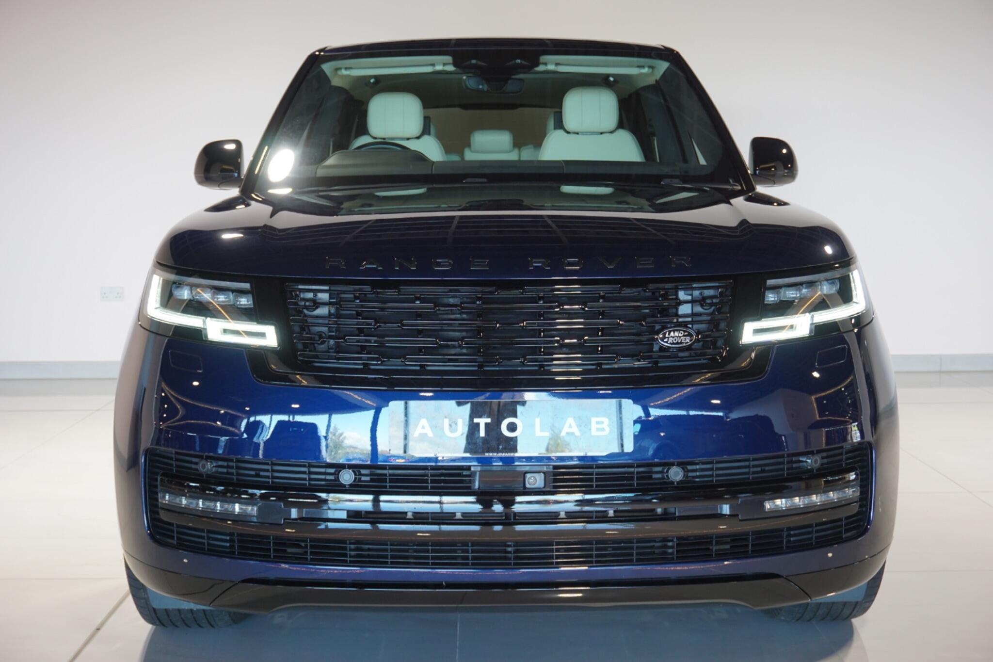Land Rover Range Rover 3.0 D300 MHEV SE SUV 5dr Diesel Auto 4WD Euro 6 (s/s) (300 ps)